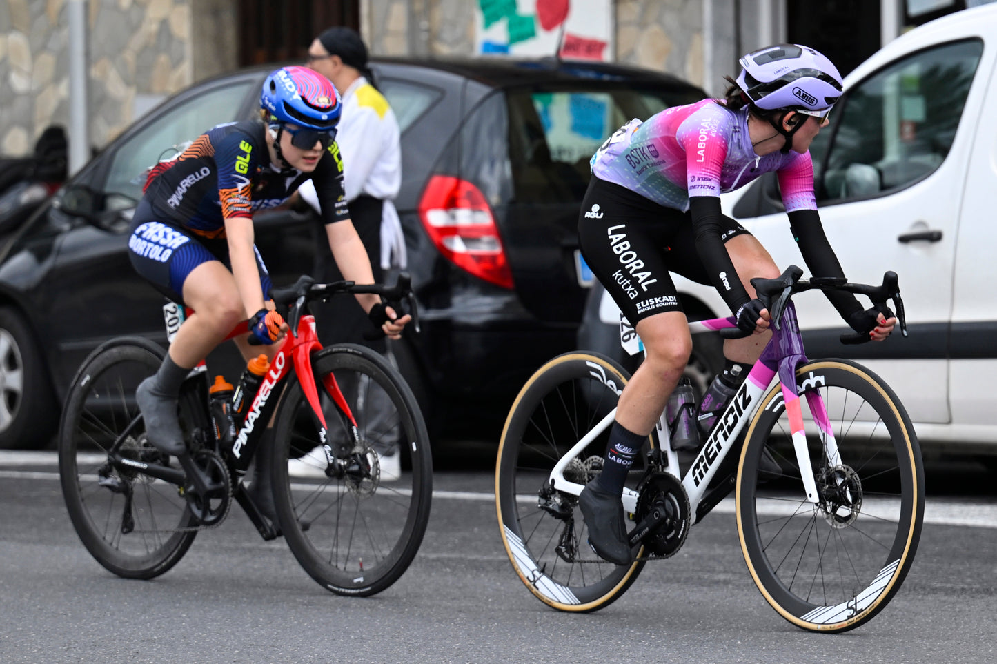 Aero Shoecovers White O4 Women